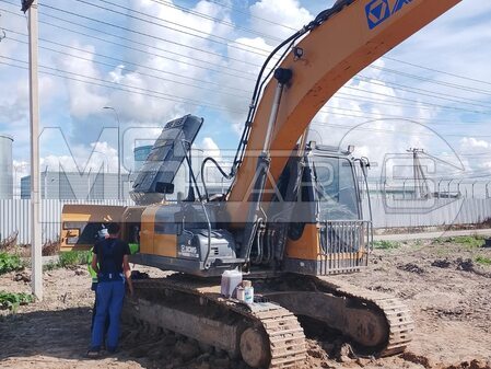 Техническое обслуживание гусеничного экскаватора XCMG XE225DN - 1
